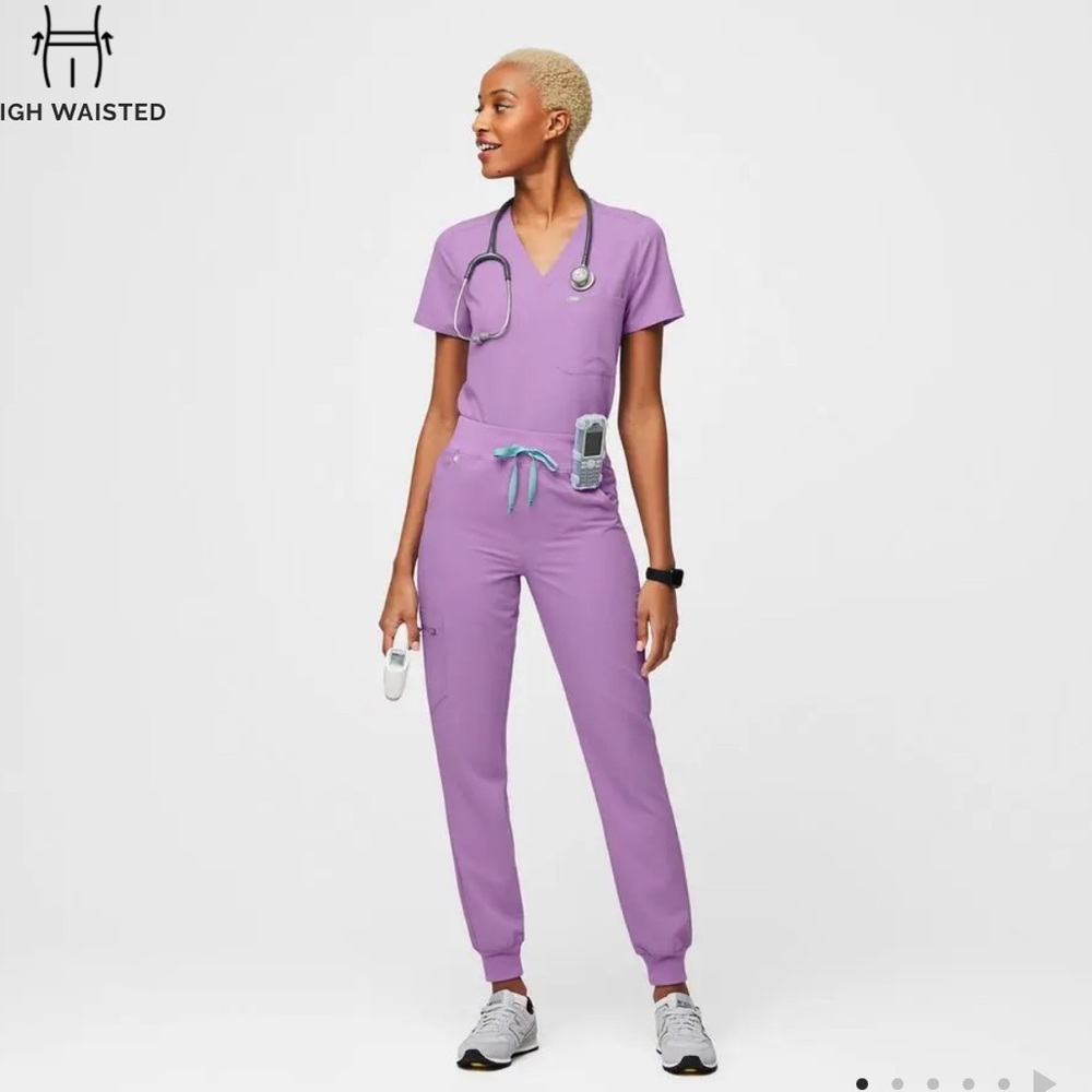 Lilac Dawn | Figs Set | M/Mp | One Pocket Top | Jogger